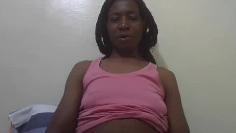Snapshot of bubbly_jocyce chatting on 05/17/26, 07:06 talisha online show from 05/17/26, 07:06