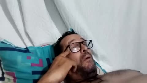 Snapshot of buchs32 chatting on 11/04/25, 12:43 buchs32 online show from 11/04/25, 12:43