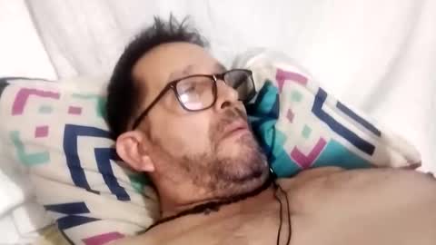 Snapshot of buchs32 chatting on 11/12/25, 06:25 buchs32 online show from 11/12/25, 06:25