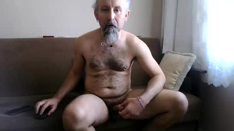 Snapshot of buckwessle chatting on 04/24/26, 09:23 Buck Wessle online show from 04/24/26, 09:23
