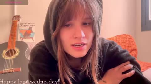 Mira  online show from 07/08/26, 06:56