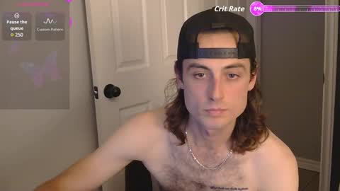 Snapshot of budrflie chatting on 10/15/25, 01:17 budrflie online show from 10/15/25, 01:17