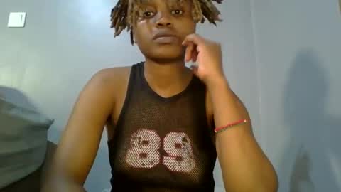 Snapshot of buga_baby chatting on 10/15/25, 02:01 buga_baby online show from 10/15/25, 02:01