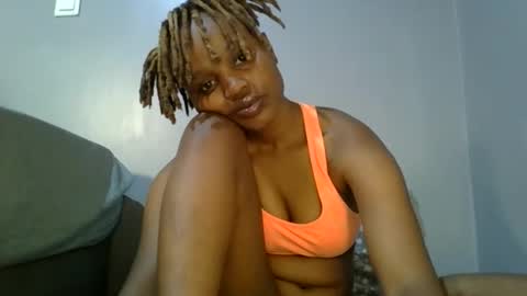 Snapshot of buga_baby chatting on 10/21/25, 02:23 buga_baby online show from 10/21/25, 02:23