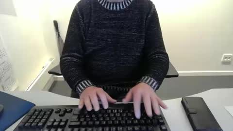 Snapshot of buggemann chatting on 12/17/25, 07:36 buggemann online show from 12/17/25, 07:36