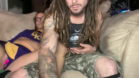 Snapshot of bugnbabs chatting on 11/08/25, 04:12 Yourtrippyhippy online show from 11/08/25, 04:12