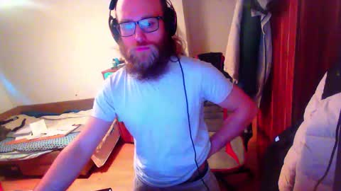Snapshot of buhalteris chatting on 02/16/26, 01:40 Lukas online show from 02/16/26, 01:40
