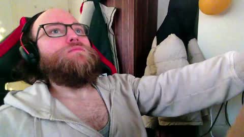 Snapshot of buhalteris chatting on 05/18/26, 07:47 Lukas online show from 05/18/26, 07:47