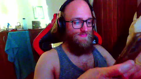 Snapshot of buhalteris chatting on 05/24/26, 10:04 Lukas online show from 05/24/26, 10:04