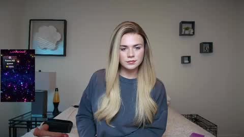 Snapshot of buitifulblonde chatting on 03/18/26, 12:41 buitifulblonde online show from 03/18/26, 12:41