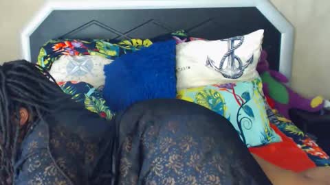 Snapshot of bulkyyass4u chatting on 10/26/25, 01:22 bulkyyass4u online show from 10/26/25, 01:22