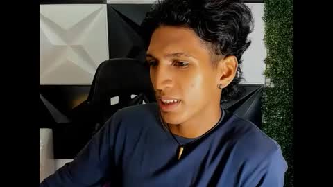 Snapshot of bull_cam chatting on 09/22/25, 08:22 bull_cam online show from 09/22/25, 08:22