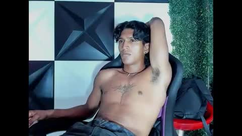 Snapshot of bull_cam chatting on 09/30/25, 08:25 bull_cam online show from 09/30/25, 08:25