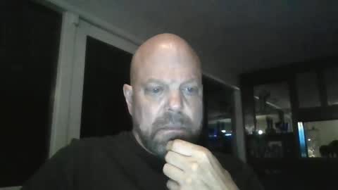 Snapshot of bulldog302w chatting on 07/05/26, 01:23 bulldog302w online show from 07/05/26, 01:23