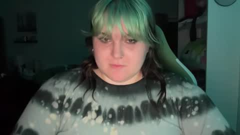 Snapshot of bumblebeebuzzer chatting on 02/21/25, 05:02 bumblebeebuzzer online show from 02/21/25, 05:02