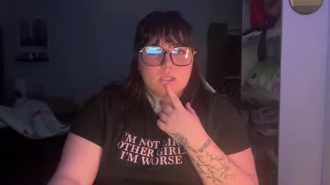 Snapshot of bumblebeebuzzer chatting on 03/01/25, 04:47 bumblebeebuzzer online show from 03/01/25, 04:47