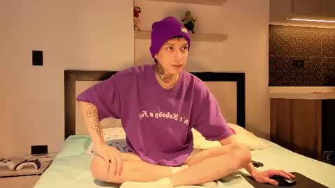 Tonny online show from 06/12/26, 08:41
