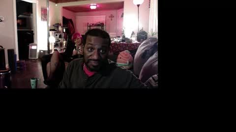 Snapshot of bungalowentertainment chatting on 11/26/25, 10:38 Bungalow Entertainment online show from 11/26/25, 10:38