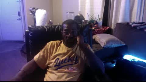 Snapshot of bungalowentertainment chatting on 12/03/25, 03:03 Bungalow Entertainment online show from 12/03/25, 03:03