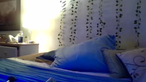 Snapshot of bunny8354367 chatting on 09/12/25, 11:37 Bunny online show from 09/12/25, 11:37