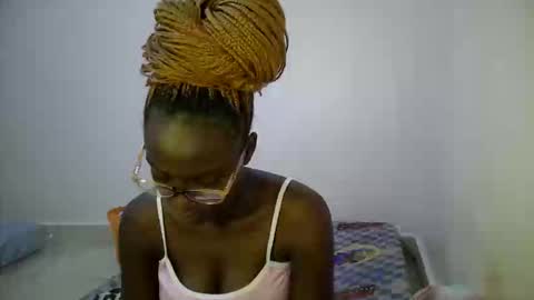 Snapshot of bunny_bliss1 chatting on 05/12/26, 11:24 bunny_bliss1 online show from 05/12/26, 11:24