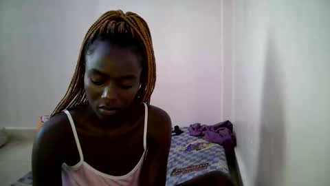 Snapshot of bunny_bliss1 chatting on 05/25/26, 07:14 bunny_bliss1 online show from 05/25/26, 07:14