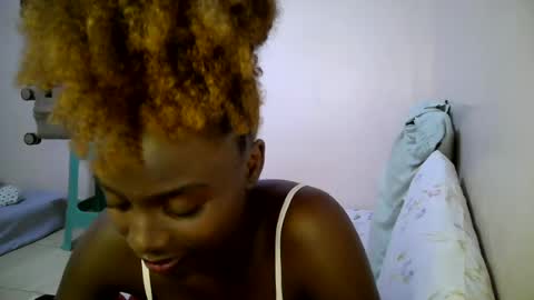 Snapshot of bunny_bliss1 chatting on 06/11/26, 08:29 bunny_bliss1 online show from 06/11/26, 08:29