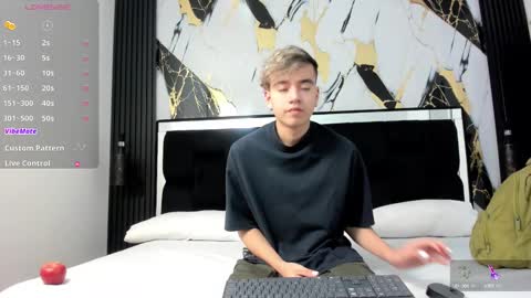 bunny online show from 12/04/24, 12:36