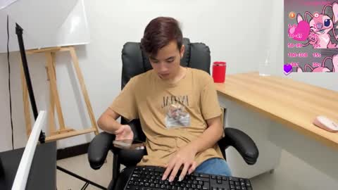 Snapshot of bunny_maxxi chatting on 11/06/25, 12:17 bunny online show from 11/06/25, 12:17