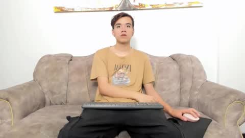 Snapshot of bunny_maxxi chatting on 11/11/25, 12:16 bunny online show from 11/11/25, 12:16