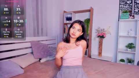 Snapshot of bunny_nova chatting on 10/30/25, 08:05 Aria online show from 10/30/25, 08:05