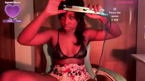 Snapshot of bunny_secrets chatting on 10/02/25, 08:38 Isa online show from 10/02/25, 08:38