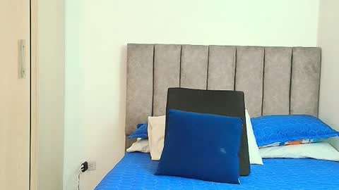 Carolina online show from 09/15/25, 04:12