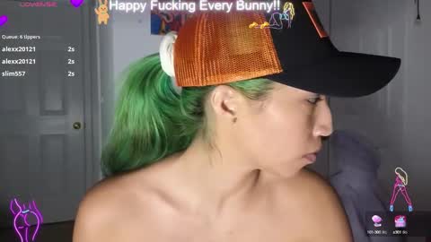 Snapshot of bunnycheekz chatting on 01/28/25, 05:11 Tokki bunny online show from 01/28/25, 05:11