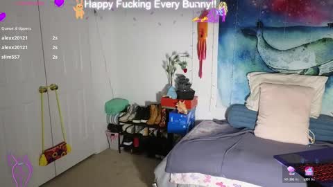 Snapshot of bunnycheekz chatting on 02/06/25, 11:48 Tokki bunny online show from 02/06/25, 11:48