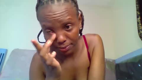 Snapshot of bunnydiva_ chatting on 11/11/25, 04:45 bunnydiva_ online show from 11/11/25, 04:45