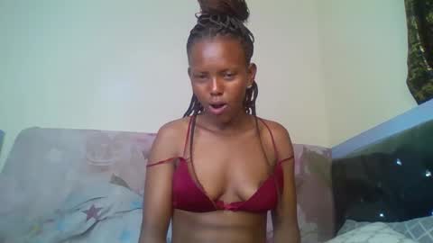 Snapshot of bunnydiva_ chatting on 11/17/25, 01:22 bunnydiva_ online show from 11/17/25, 01:22