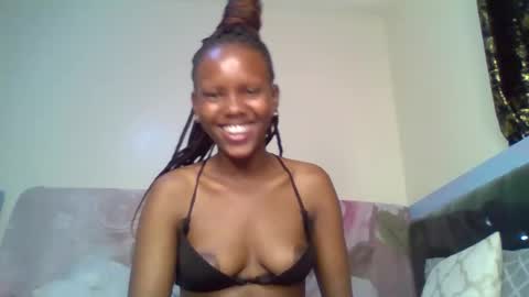 Snapshot of bunnydiva_ chatting on 11/19/25, 11:32 bunnydiva_ online show from 11/19/25, 11:32