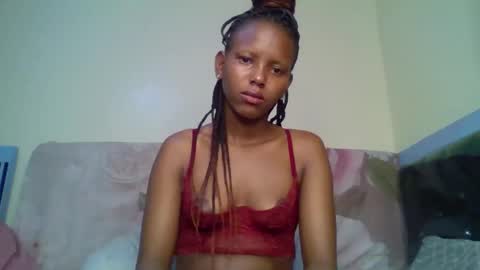 Snapshot of bunnydiva_ chatting on 11/19/25, 11:38 bunnydiva_ online show from 11/19/25, 11:38