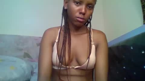 Snapshot of bunnydiva_ chatting on 11/26/25, 01:39 bunnydiva_ online show from 11/26/25, 01:39