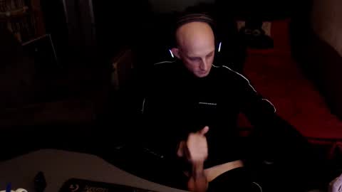 Gnther online show from 10/12/25, 05:23