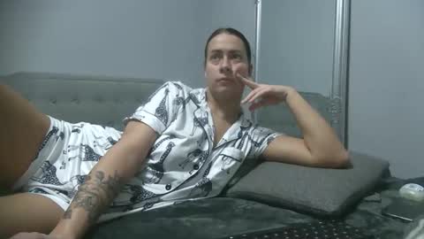 Snapshot of bunnyela chatting on 01/11/26, 11:15 bunnyela online show from 01/11/26, 11:15