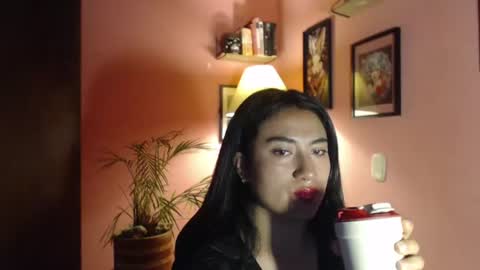 bunnyEmilyR0s33 online show from 07/14/26, 07:46