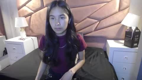 Snapshot of bunnywhite21 chatting on 09/19/25, 07:47 bunny online show from 09/19/25, 07:47