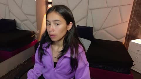 Snapshot of bunnywhite21 chatting on 10/29/25, 06:20 bunny online show from 10/29/25, 06:20