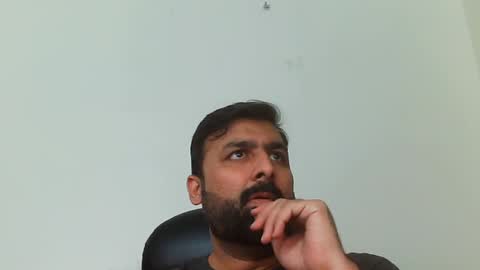 Hairy Arabian online show from 02/12/25, 12:22