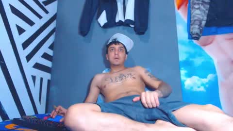 Snapshot of burningboyy chatting on 11/28/25, 10:29 independiente online show from 11/28/25, 10:29