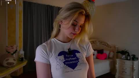 Snapshot of burnletitallburn chatting on 09/13/25, 03:45 Jessica online show from 09/13/25, 03:45