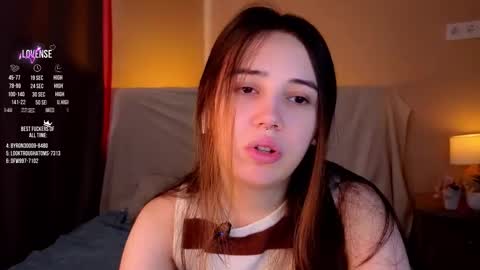 Snapshot of burnletitallburn chatting on 10/08/25, 02:53 Jessica online show from 10/08/25, 02:53