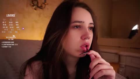 Snapshot of burnletitallburn chatting on 10/28/25, 02:26 Jessica online show from 10/28/25, 02:26